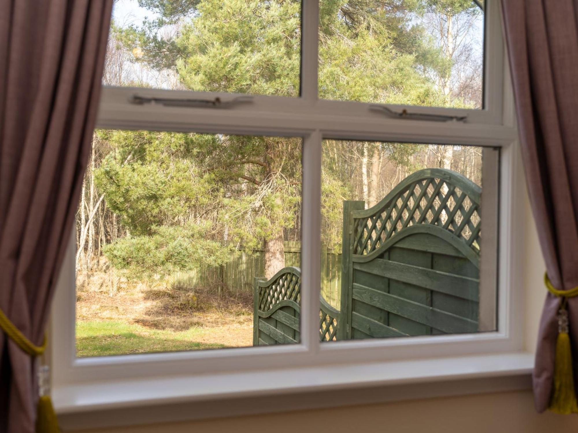 Holiday Home Falcon Lodge By Interhome Aviemore Exterior foto